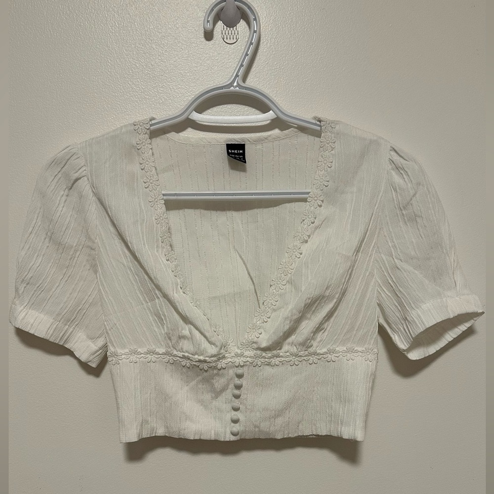 SHEIN Cropped Blouse